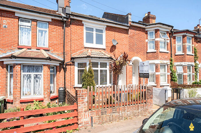 2 Bedroom Terraced House For Sale In English Road, Shirley, Southampton, Hampshire, SO15