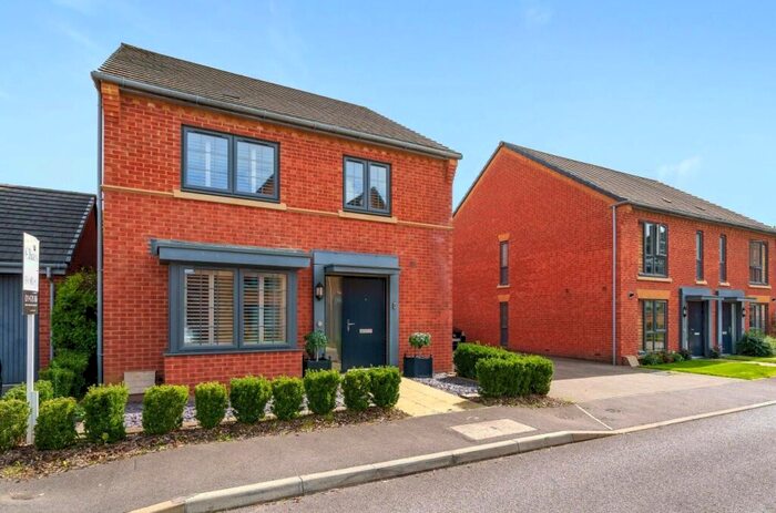 4 Bedroom Detached House To Rent In Brocas Way, Bordon, Hampshire, GU35