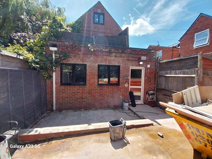 1 Bedroom Flat To Rent In Flat, Reading, RG30