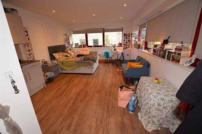 Flat To Rent In Colindale Avenue, Colindale, NW9