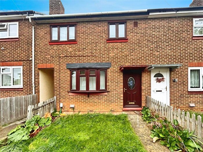 3 Bedroom Terraced House To Rent In Derwent Road, Luton, Bedfordshire, LU2