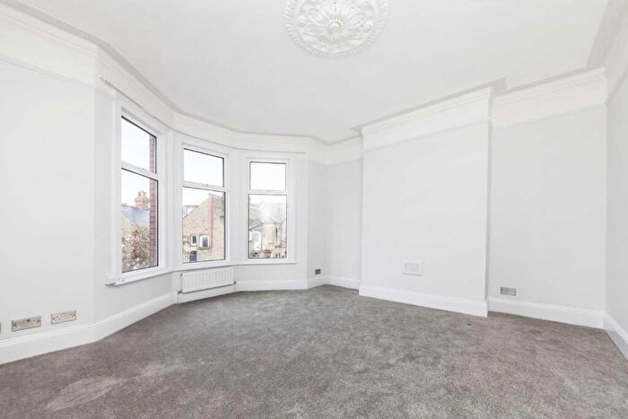 2 Bedroom Maisonette To Rent In Radbourne Road, Balham, SW12