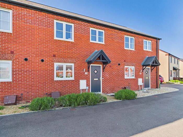 3 Bedroom Terraced House For Sale In Porthill Close, Twigworth, Gloucester, GL2