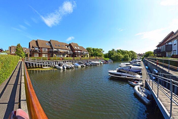 3 Bedroom Town House To Rent In The Meridians, Christchurch, BH23