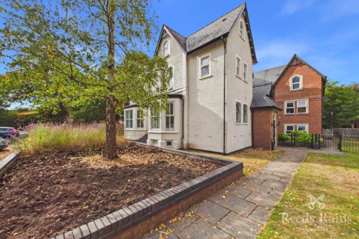 2 Bedroom Penthouse For Sale In Ash Lea Grange, Half Edge Lane, Eccles, Manchester, M30