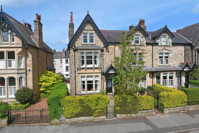 5 Bedroom Property For Sale In Park Drive, Harrogate, HG2