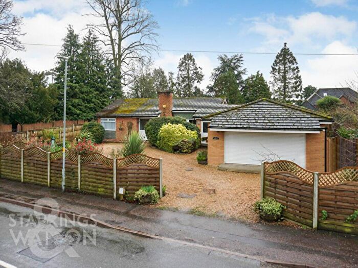 4 Bedroom Detached Bungalow For Sale In The Street, Brundall, Norwich, NR13