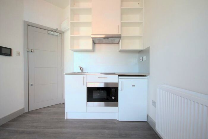 Studio To Rent In Camden High Street, Camden Town, NW1