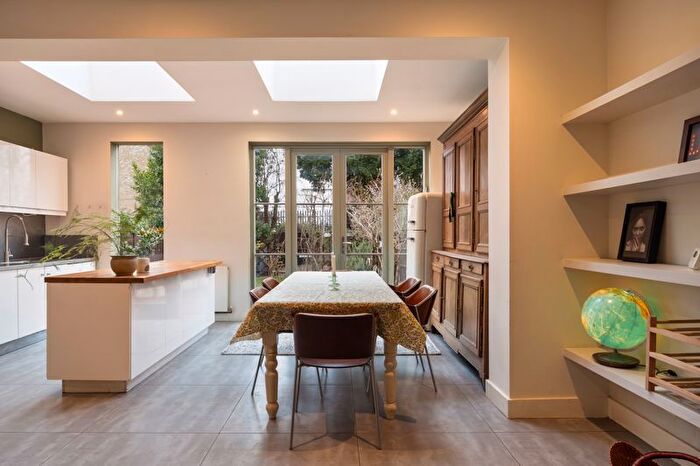 4 Bedroom Semi-Detached House To Rent In Bramston Road, Kensal Green, London, NW10