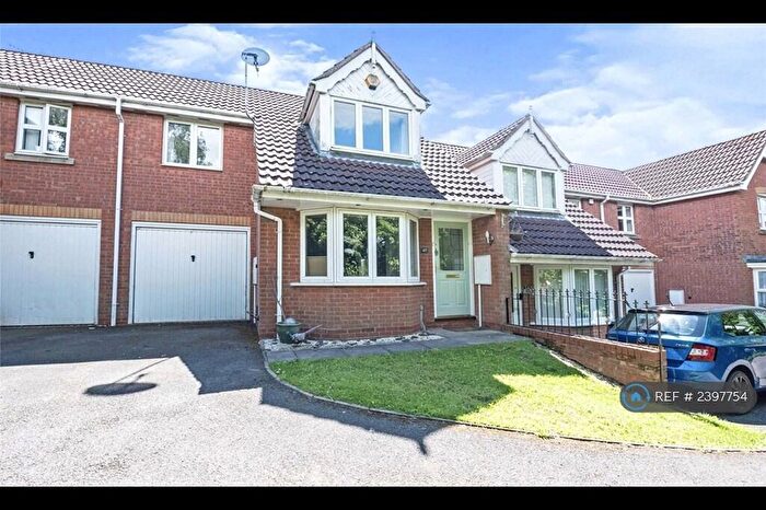 3 Bedroom Terraced House To Rent In Woodcock Close, Birmingham, B31