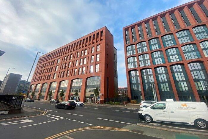 2 Bedroom Flat To Rent In Spinners Way, Manchester, M15