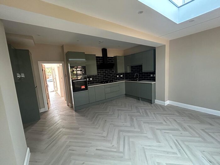 3 Bedroom Terraced House For Sale In Ilford, IG1