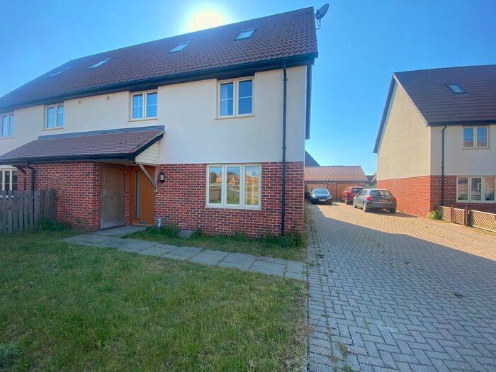 3 Bedroom Semi-Detached House To Rent In Burlingham Road, East Harling, Norwich, NR16