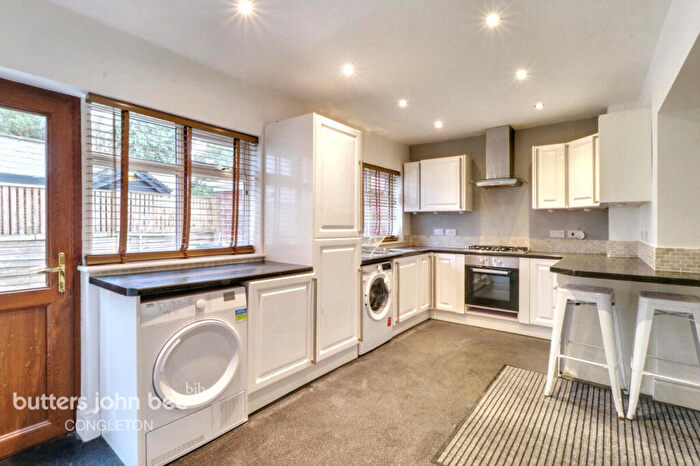 2 Bedroom Detached House For Sale In Biddulph Road, Mossley, Congleton, CW12