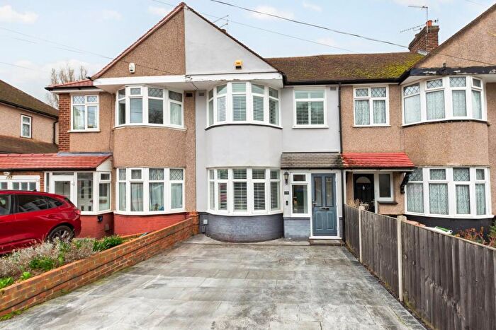 3 Bedroom Terraced House For Sale In Dorchester Avenue, Bexley, DA5