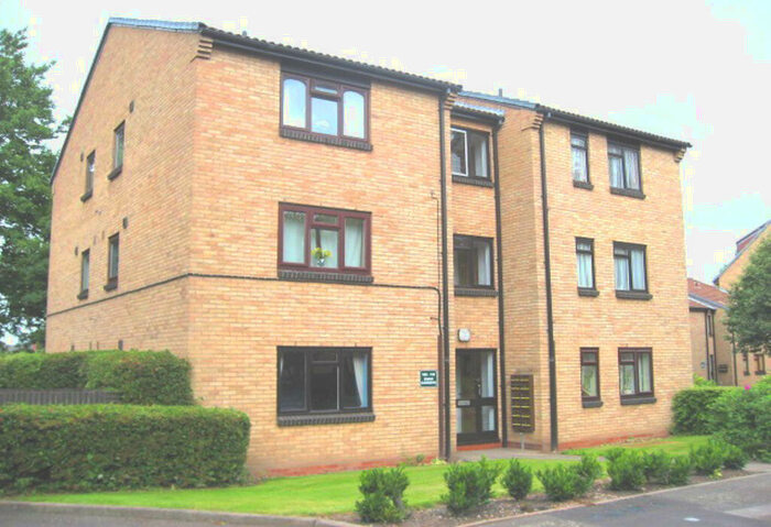 Studio To Rent In Swan Gardens, Birmingham, West Midlands, B23