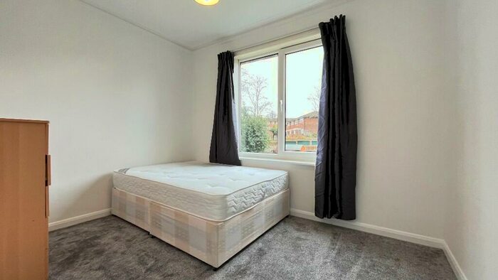1 Bedroom Apartment To Rent In Camborne Road, Sutton, Surrey, SM2