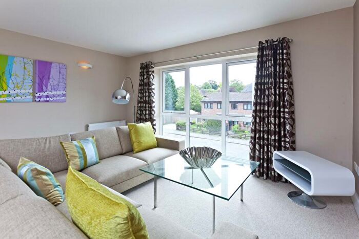 2 Bedroom Apartment To Rent In Beaufort Road, Kingston Upon Thames, KT1