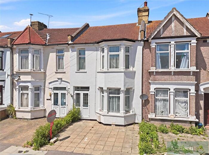 3 Bedroom Terraced House For Sale In Eton Road, Ilford, IG1