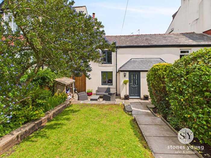 3 Bedroom Cottage For Sale In Copster Green, Blackburn, BB1