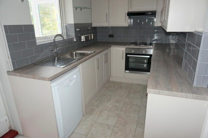 5 Bedroom Semi-Detached House To Rent In Colbourne Avenue, Brighton BN2