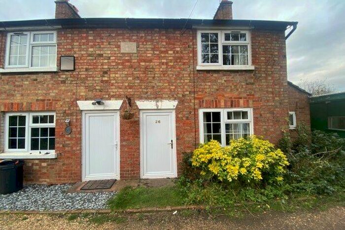 2 Bedroom Property To Rent In Green End Road, Great Barford, MK44