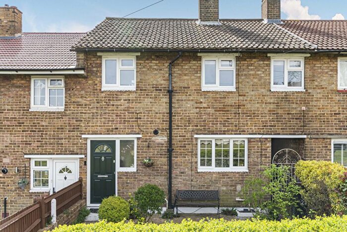 3 Bedroom Property For Sale In Malling Way, Hayes, BR2