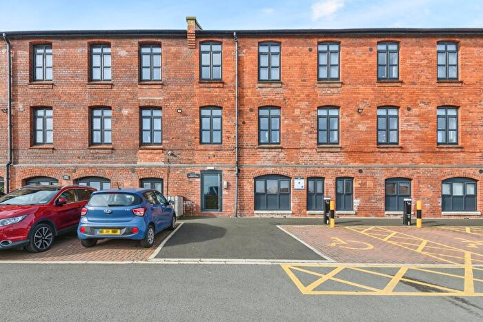 1 Bedroom Flat For Sale In Viaduct Road, Leeds, West Yorkshire, LS4