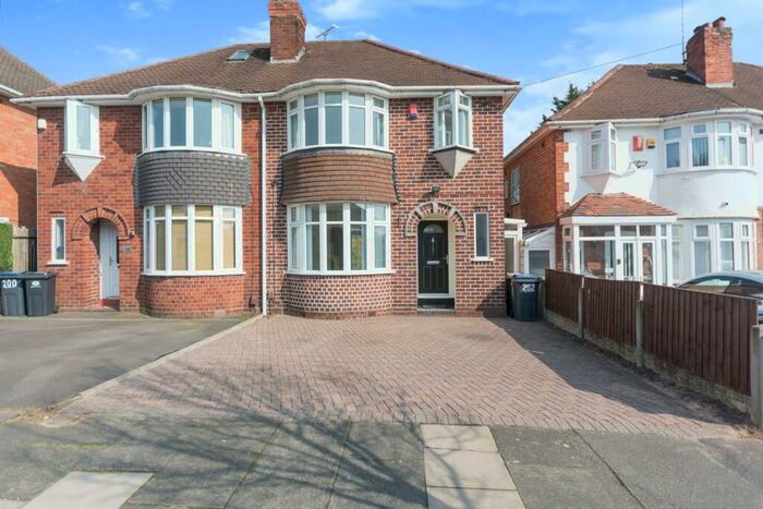 3 Bedroom House To Rent In White Road, Quinton, Birmingham, B32