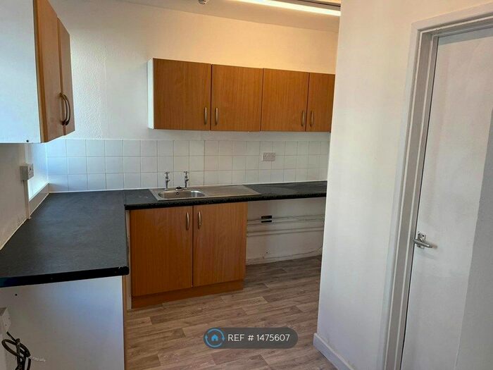 Studio To Rent In Baddow Road, Chelmsford, CM2