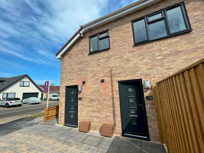 2 Bedroom Apartment To Rent In Masefield Crescent, Abingdon, Oxfordshire, OX14