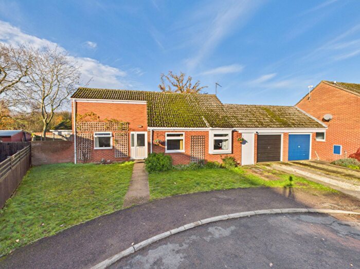 3 Bedroom Detached Bungalow For Sale In Beech Close, Scole, IP21