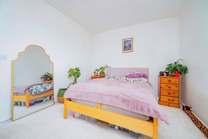 1 Bedroom Flat For Sale In Grove Road, Luton, Bedfordshire, LU1