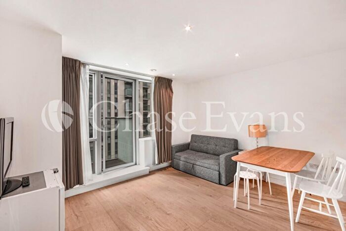 1 Bedroom Flat To Rent In East Tower, Pan Peninsula Square, Canary Wharf, London, E14
