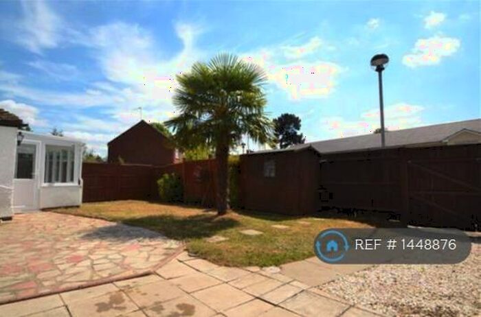 2 Bedroom Semi-Detached House To Rent In Courthouse Road, Maidenhead, SL6