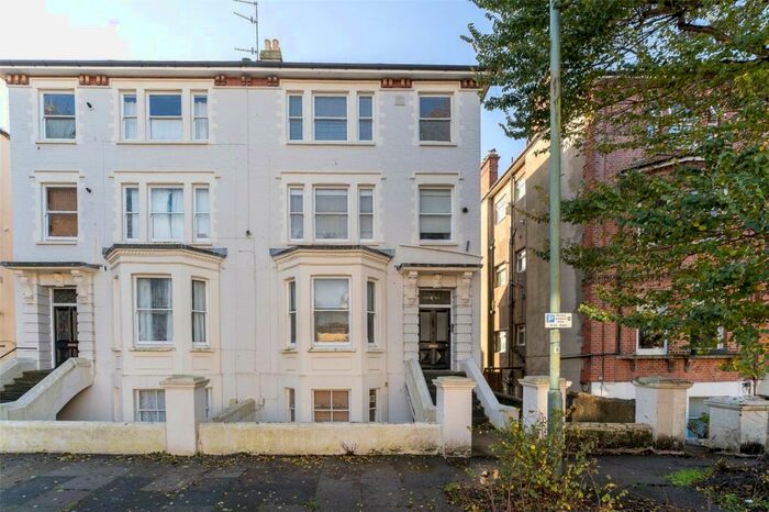 3 Bedroom End Of Terrace House To Rent In Clarendon Villas, Hove, East Sussex, BN3