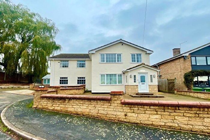 5 Bedroom Property To Rent In Laurel Close, Yaxley, Peterborough, PE7