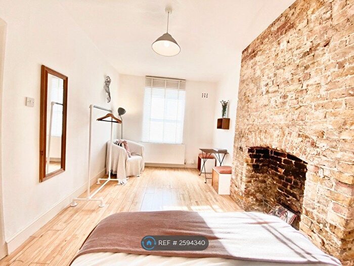 2 Bedroom Flat To Rent In Bethnal Green, London, E1