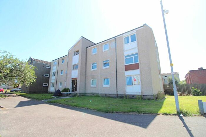 3 Bedroom Flat To Rent In Station Road, Renfrew, PA4