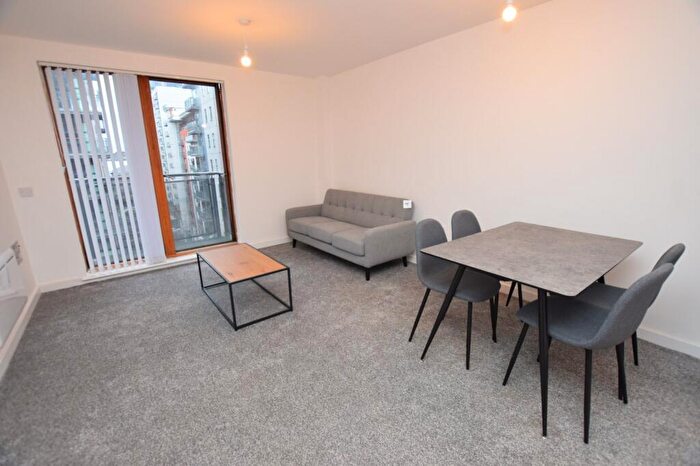 2 Bedroom Flat To Rent In Melia House, Lord Street, Green Quarter, Manchester, M4