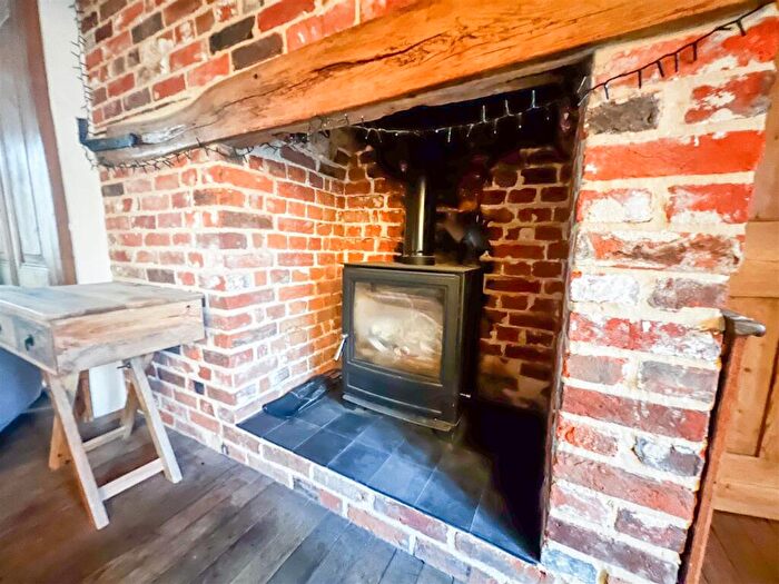 5 Bedroom Semi-Detached House For Sale In Queen Street, Great Oakley, CO12