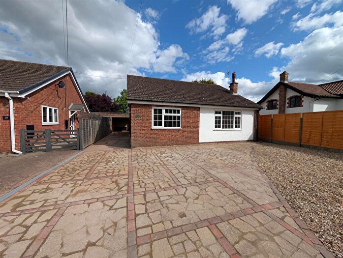 2 Bedroom Detached Bungalow To Rent In Station Road, Grasby, Barnetby, DN38