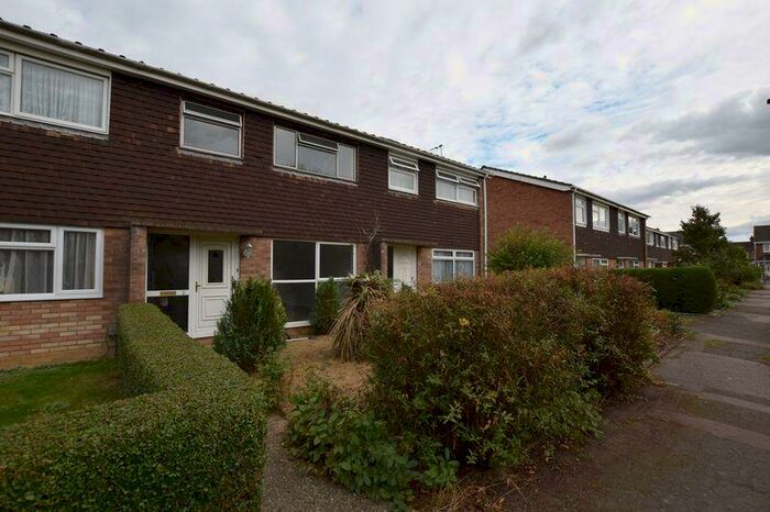 3 Bedroom Terraced House To Rent In Salcombe Close, Goldington Area, Bedford, MK40