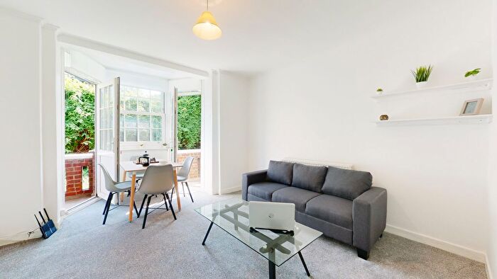 4 Bedroom Flat To Rent In Flora Gardens, London, W6