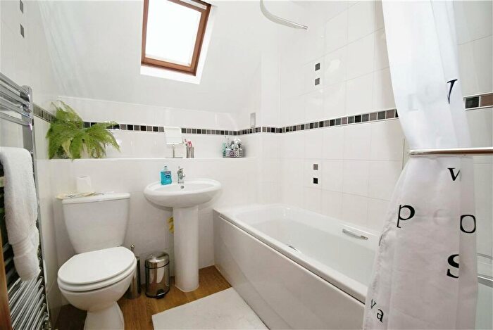 2 Bedroom Apartment To Rent In Gingles Court, Hillmorton, CV21