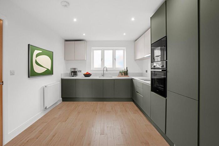 3 Bedroom Semi-Detached House For Sale In Amesbury, Waltham Abbey, Essex, EN9