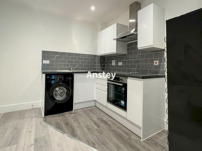1 Bedroom Flat To Rent In Portswood Road, Southampton, SO17