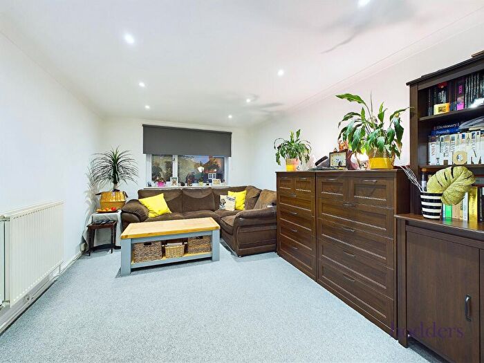 2 Bedroom Maisonette To Rent In Ottershaw, Surrey, KT16