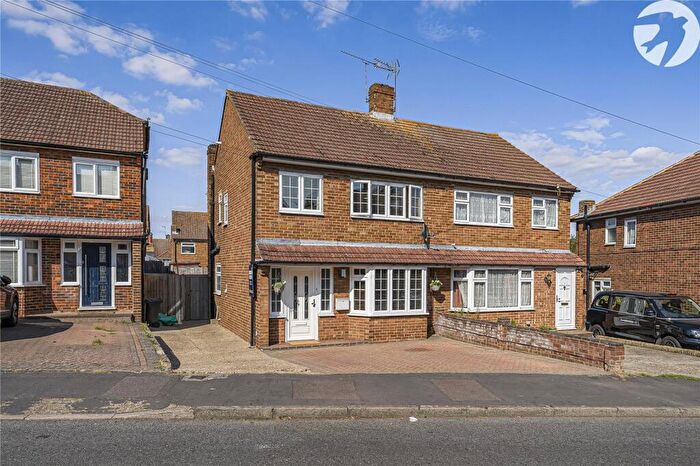 3 Bedroom Semi-Detached House For Sale In Sermon Drive, Swanley, Kent, BR8