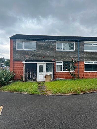 4 Bedroom Semi-Detached House To Rent In Oatland Road, LS7